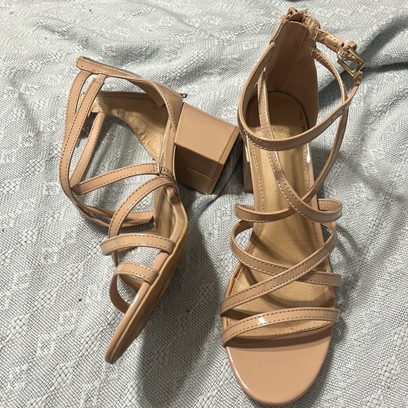 Material Girl Nude Heel - Picture 3 of 4